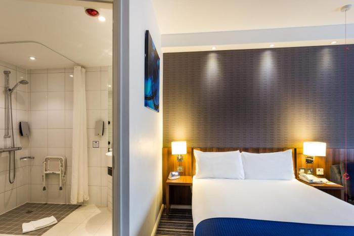 holiday inn express colchester by ihg
