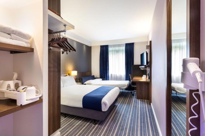holiday inn express colchester by ihg