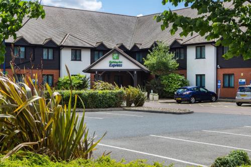 holiday inn express colchester by ihg