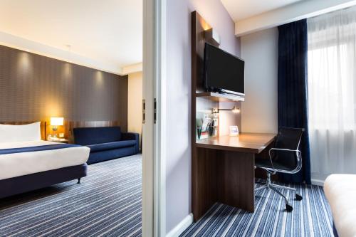 holiday inn express colchester by ihg
