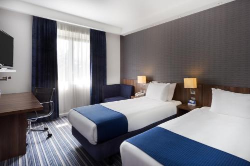 holiday inn express colchester by ihg
