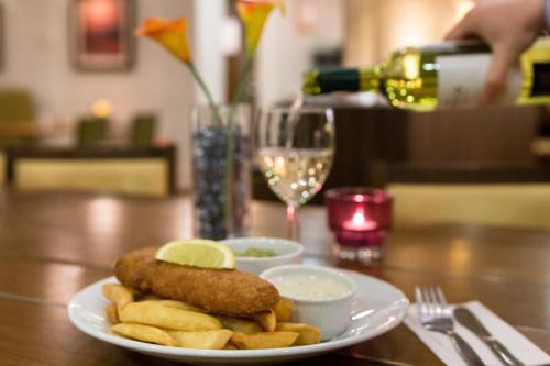 holiday inn express colchester by ihg