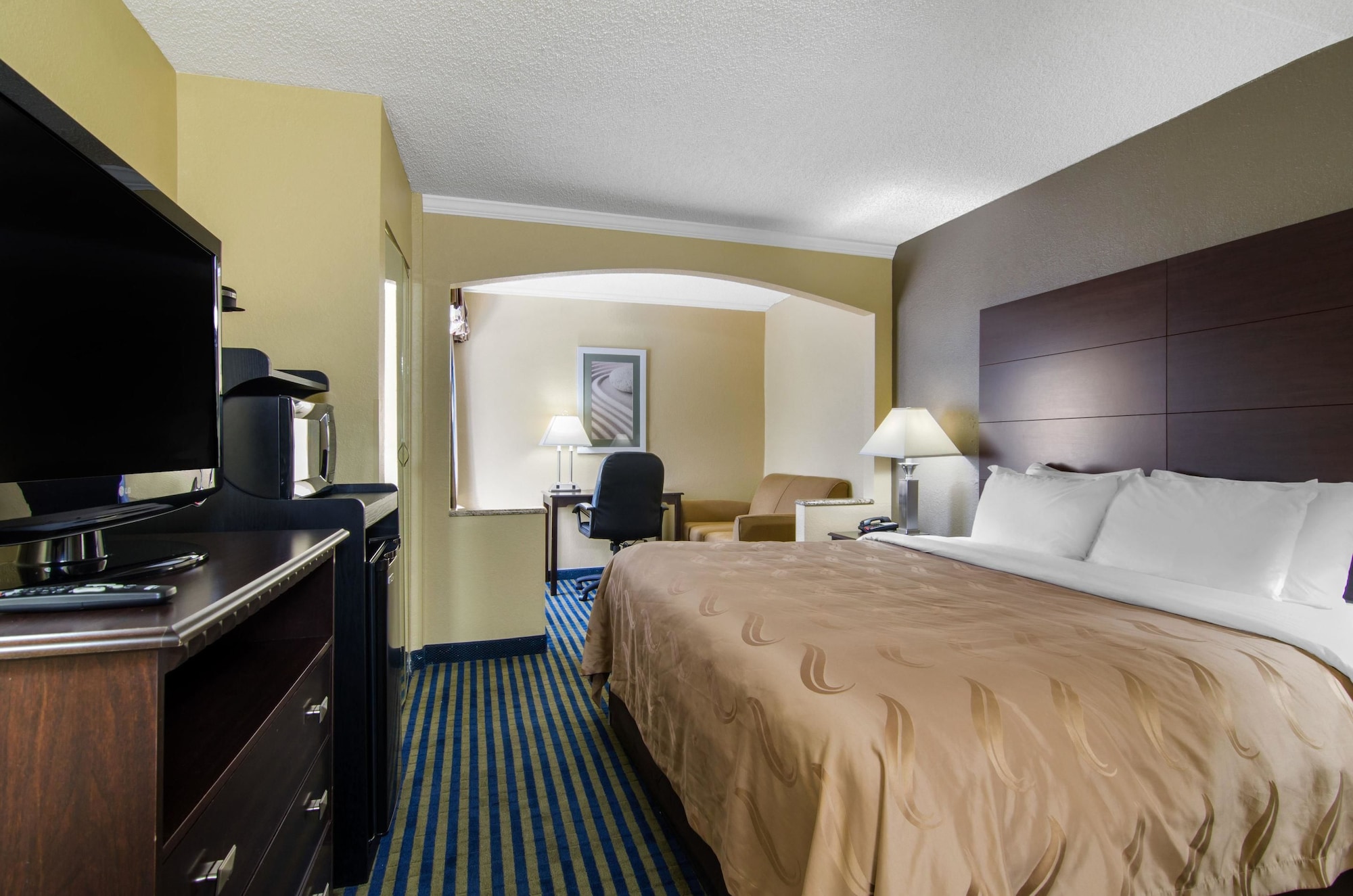 comfort inn i 35 at shawnee mission parkway