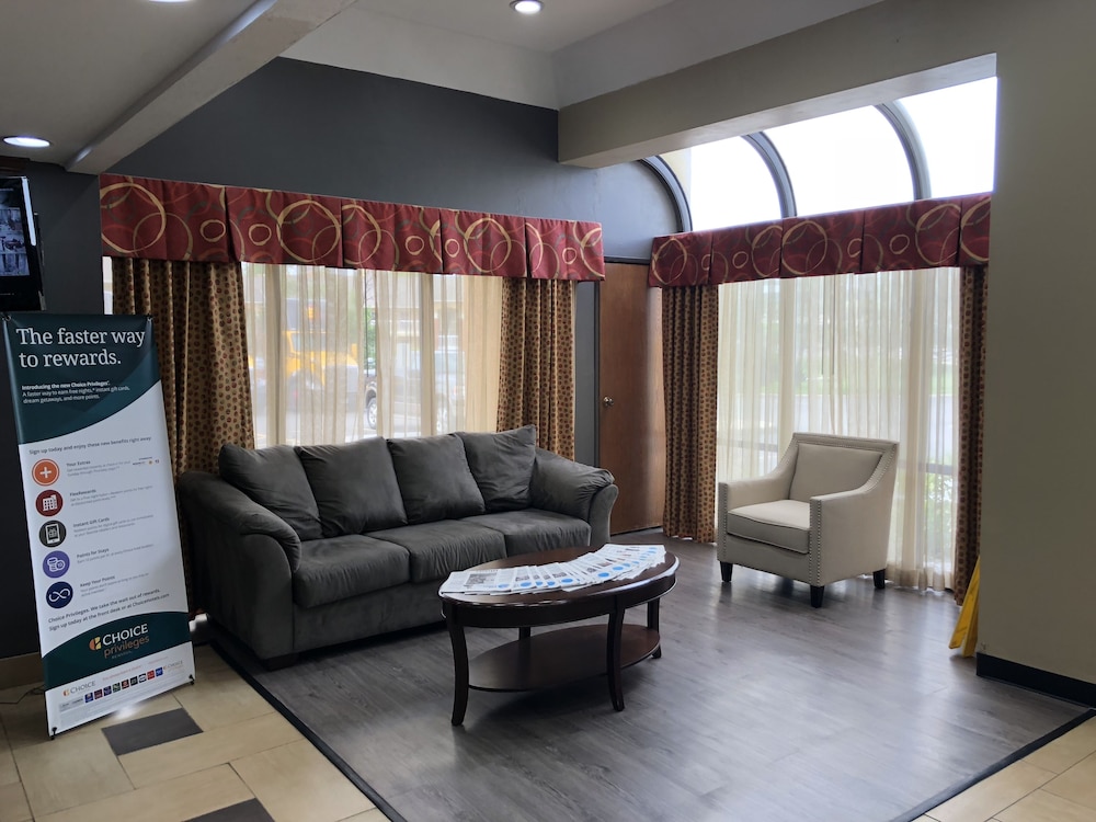 comfort inn i 35 at shawnee mission parkway