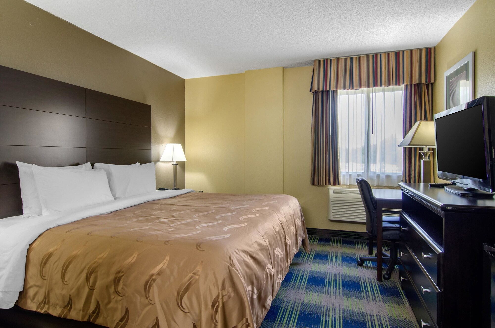 comfort inn i 35 at shawnee mission parkway