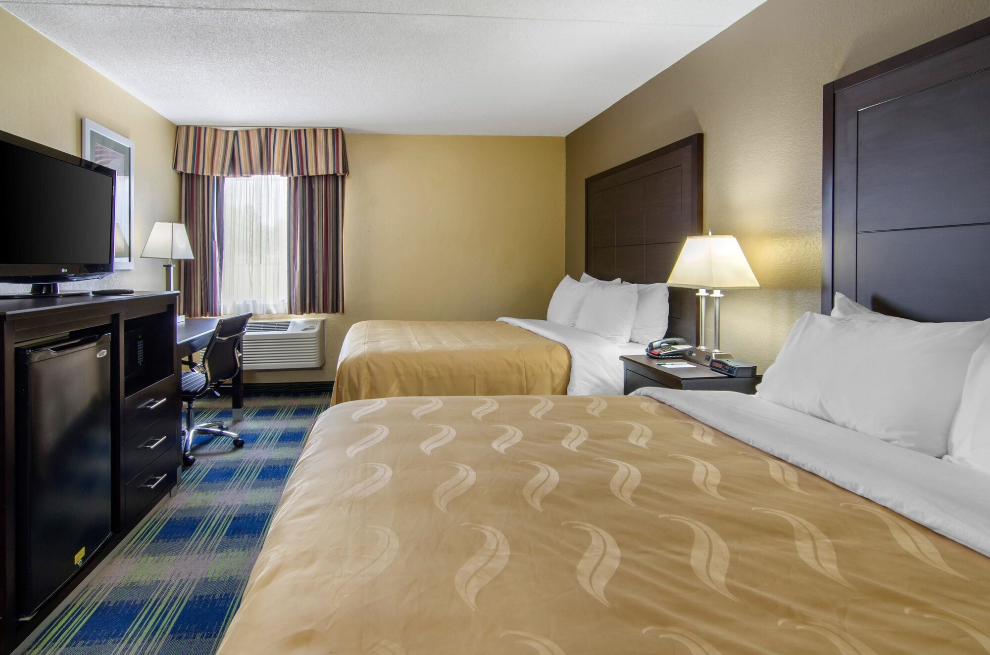 comfort inn i 35 at shawnee mission parkway