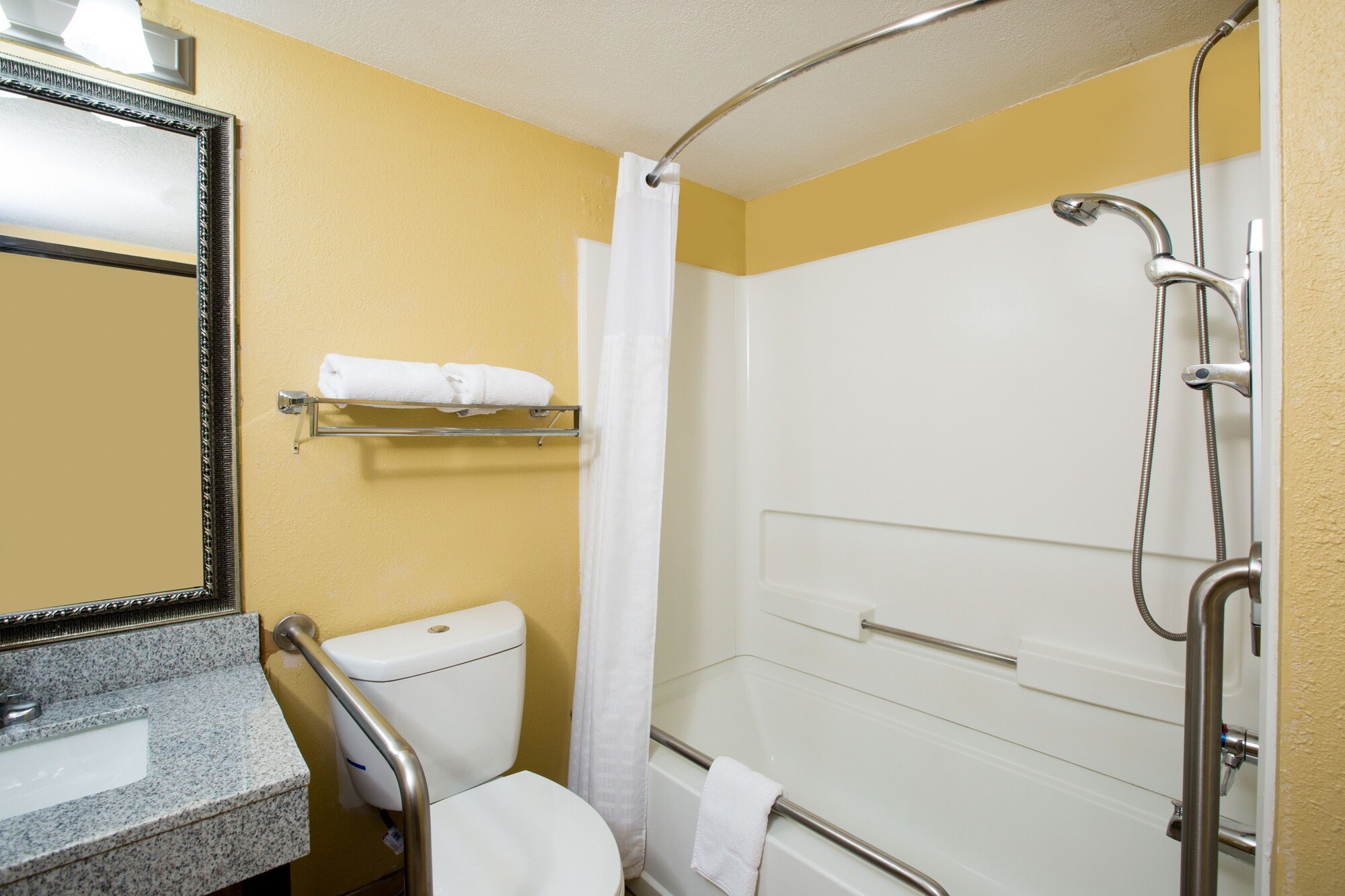 comfort inn i 35 at shawnee mission parkway