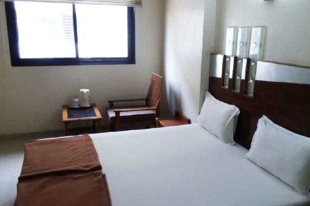 hotel supreme