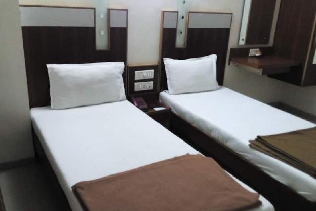hotel supreme