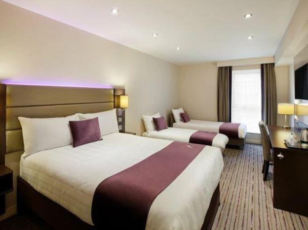 premier inn salisbury south milford