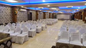 hotel vilas prayagraj
