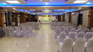 hotel vilas prayagraj