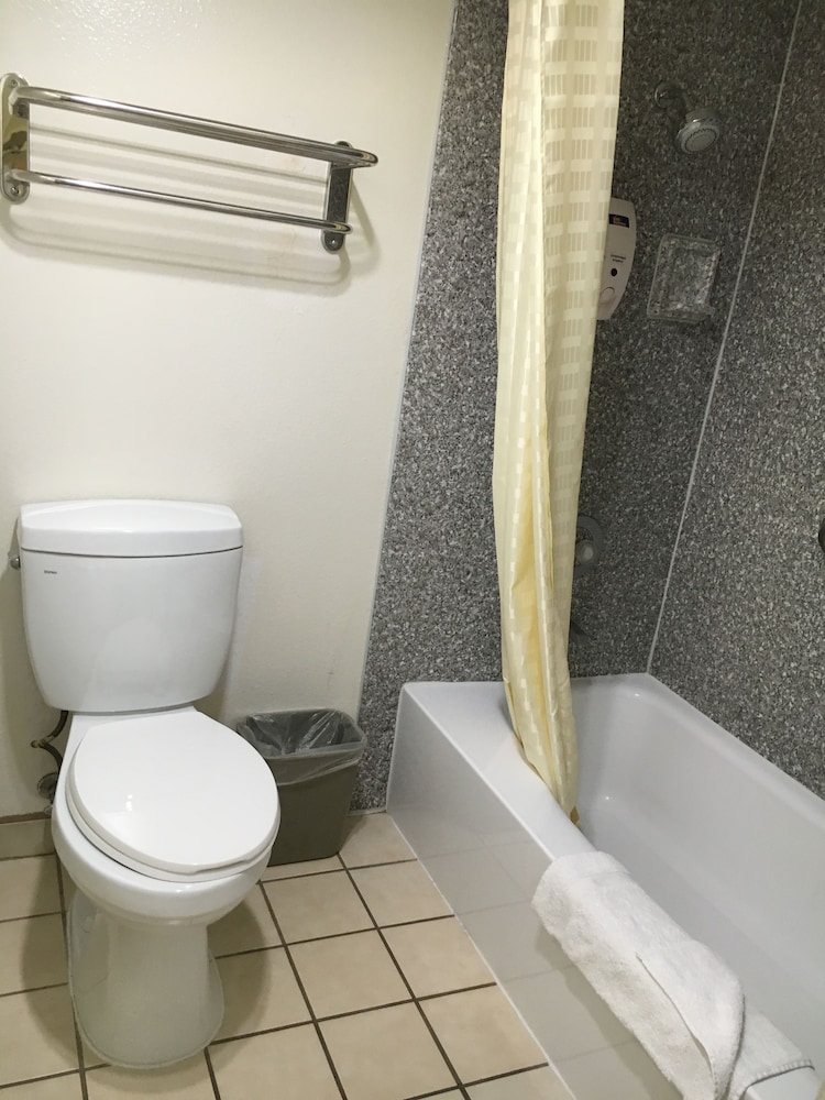 riverside inn and suites