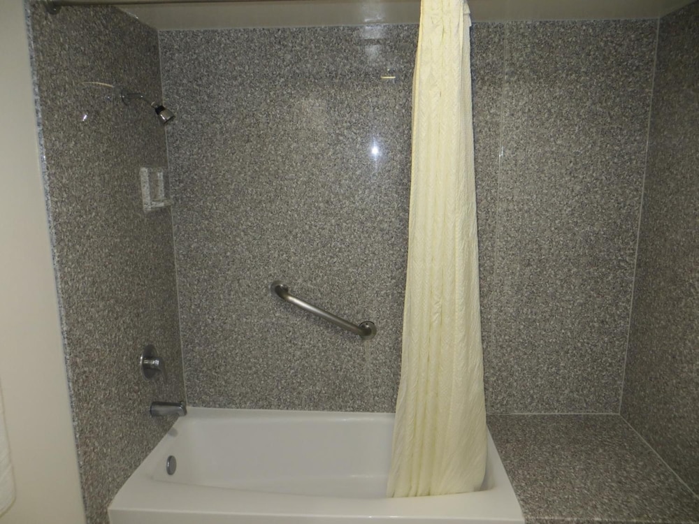 riverside inn and suites