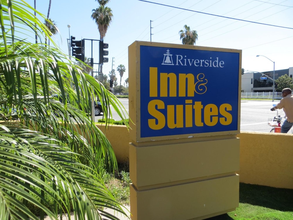 riverside inn and suites