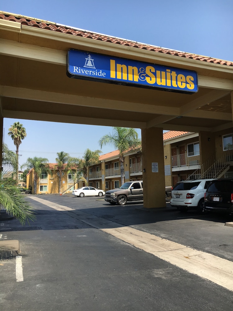 riverside inn and suites