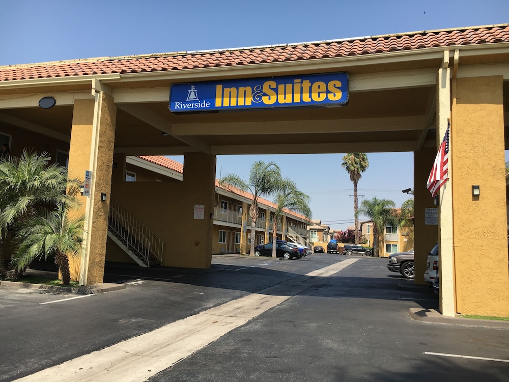 riverside inn and suites
