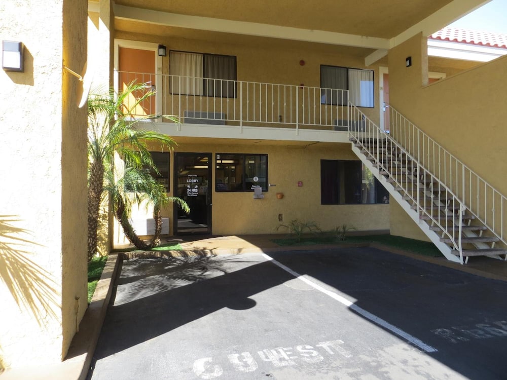 riverside inn and suites