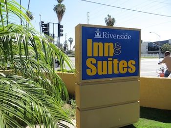 riverside inn and suites