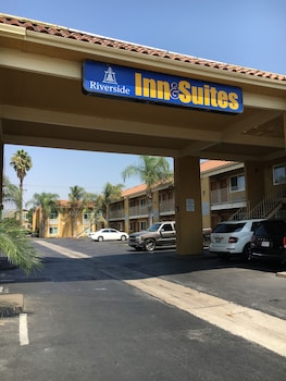 riverside inn and suites
