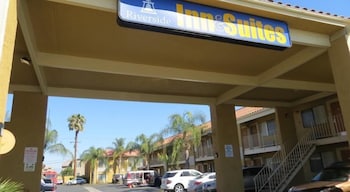 riverside inn and suites