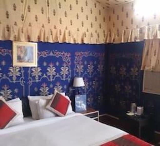 hotel nirwana palace