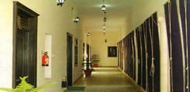 hotel nirwana palace