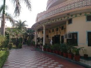hotel nirwana palace