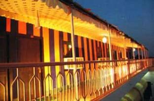 hotel nirwana palace