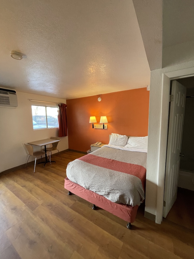 travelodge by wyndham brattleboro vt