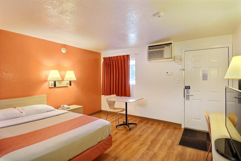 travelodge by wyndham brattleboro vt