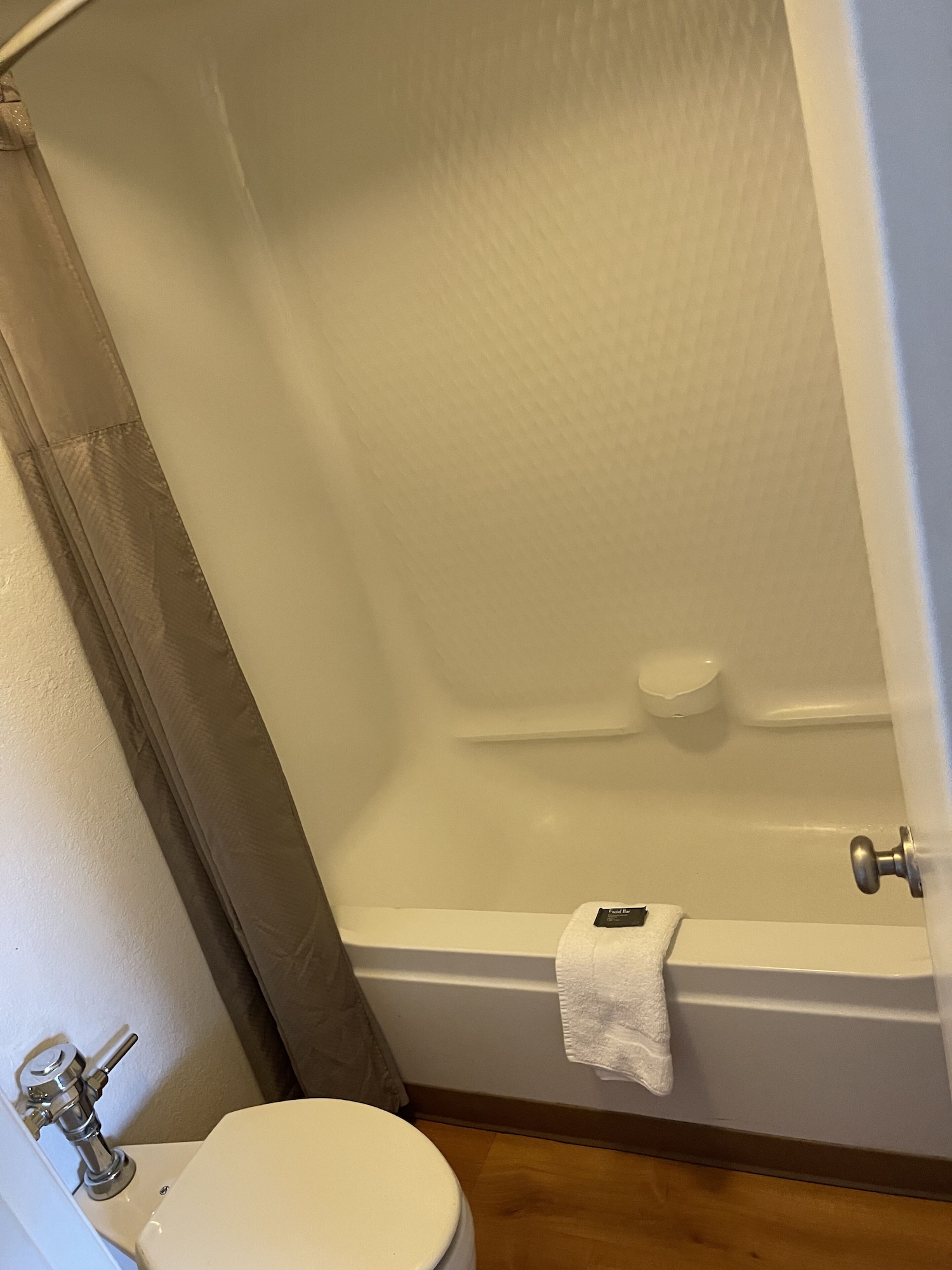 travelodge by wyndham brattleboro vt