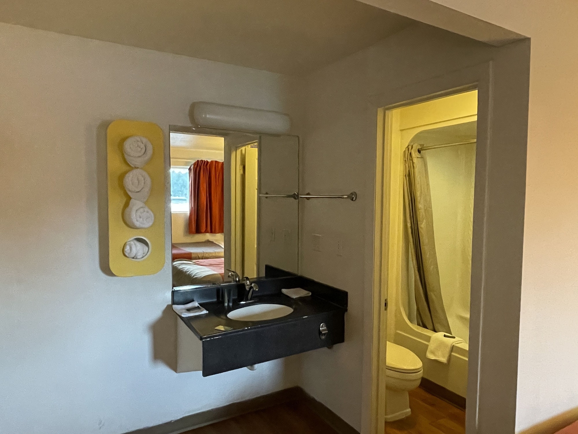 travelodge by wyndham brattleboro vt