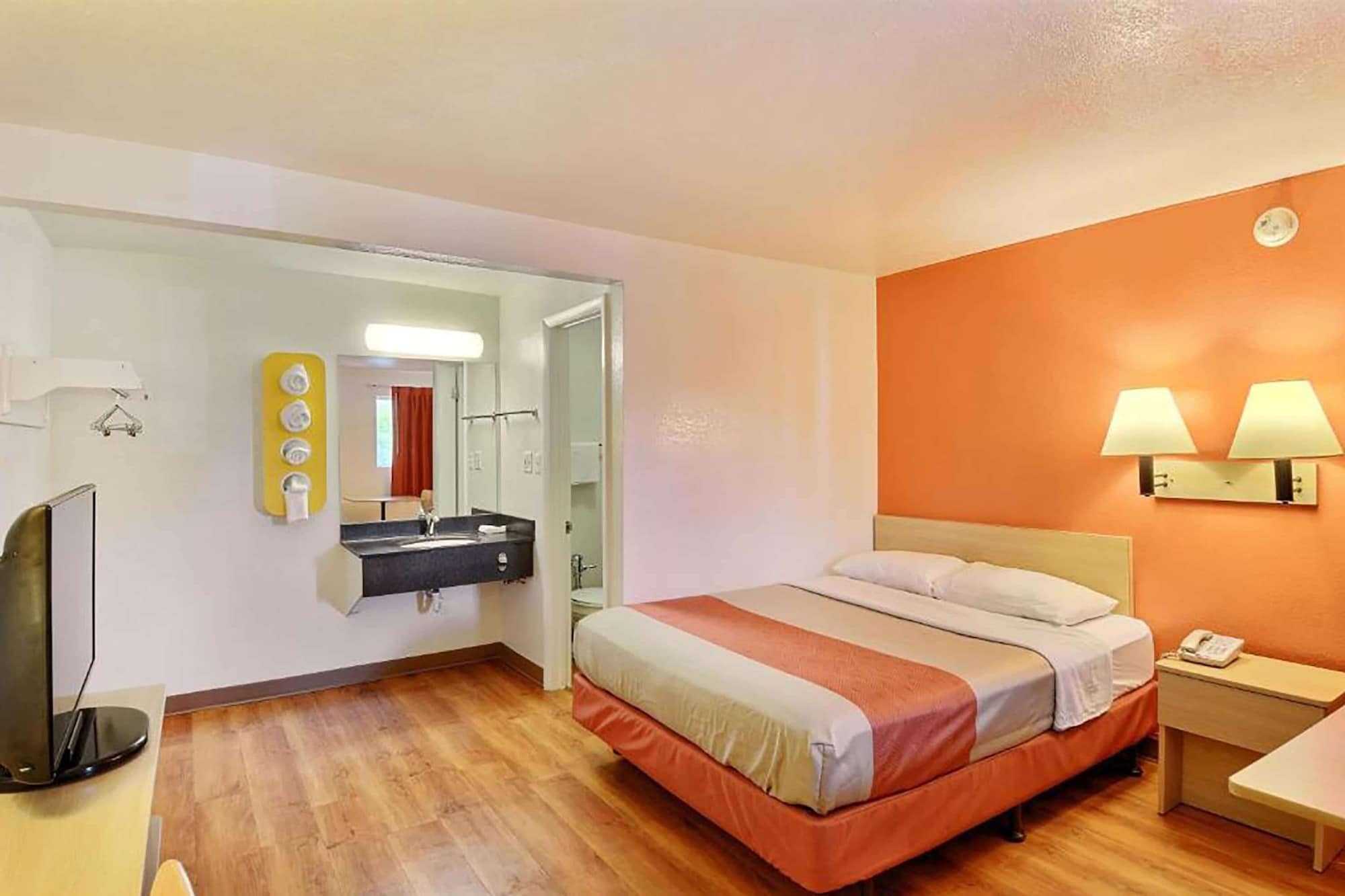 travelodge by wyndham brattleboro vt