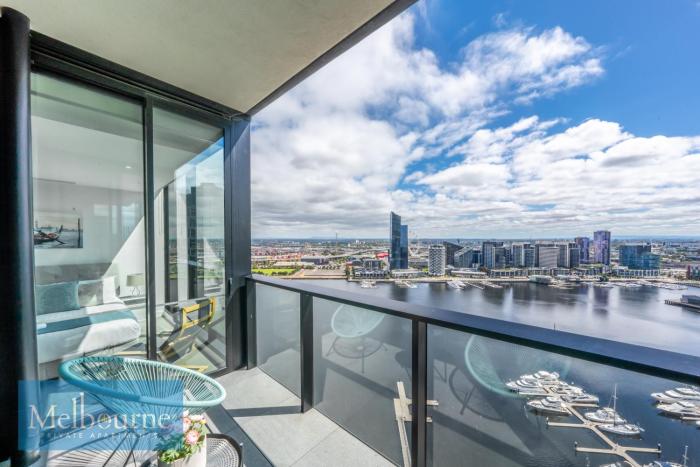 melbourne private apartments collins wharf waterfront docklands