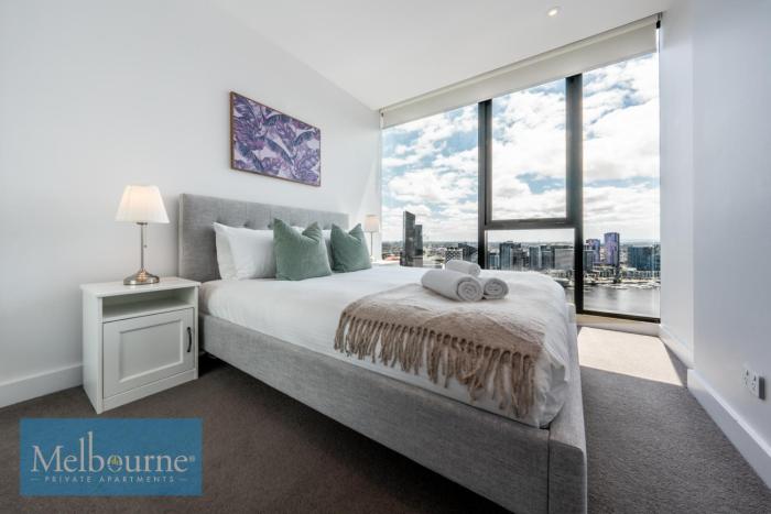 melbourne private apartments collins wharf waterfront docklands