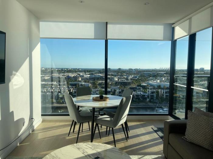 melbourne private apartments collins wharf waterfront docklands