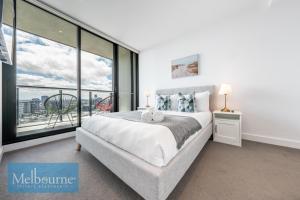 melbourne private apartments collins wharf waterfront docklands