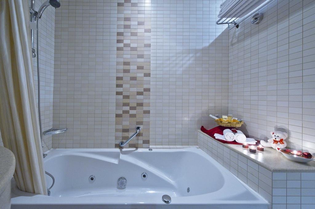 excelsior luxury apartments