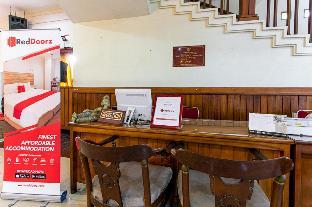 reddoorz plus near alun alun karanganyar