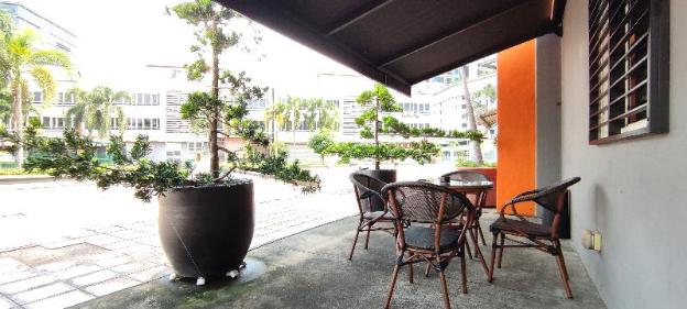 z hotel ara damansara lrt mall airport