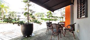 z hotel ara damansara lrt mall airport