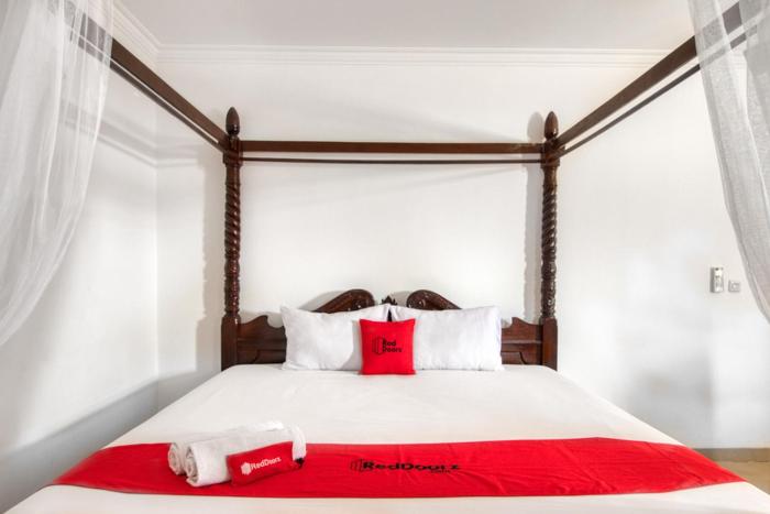 reddoorz plus near lempuyangan station 4