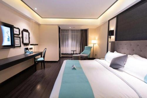 xana hotellea wulumuqi high speed railway station