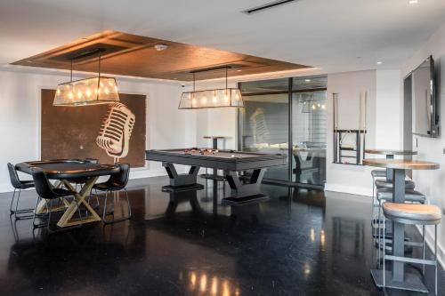 locale music row nashville