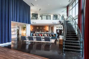 locale music row nashville