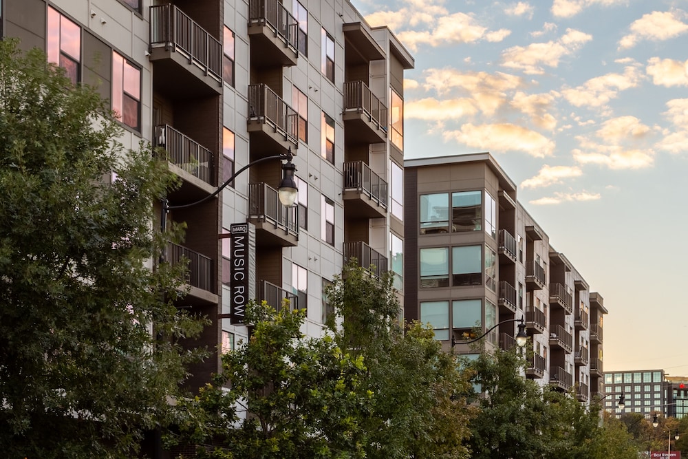 locale music row nashville