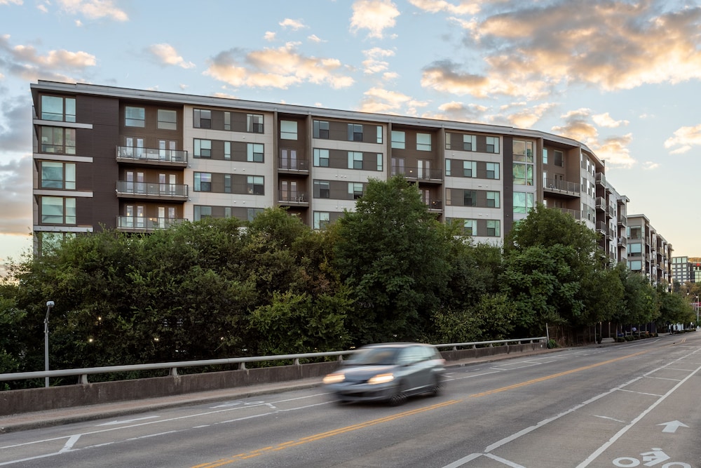 locale music row nashville