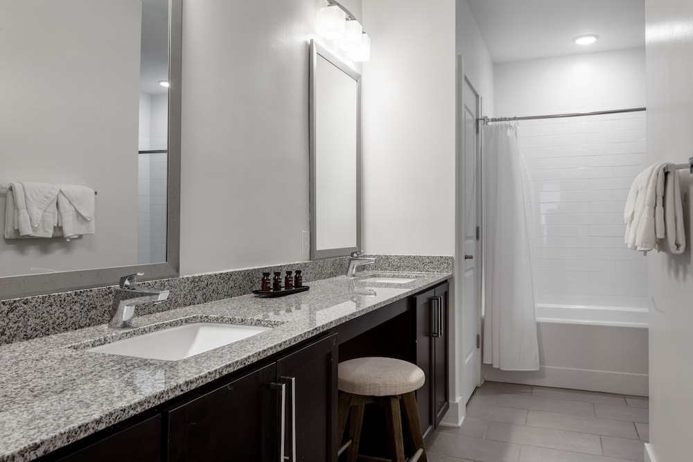 locale music row nashville