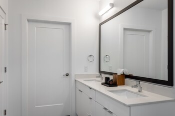 locale music row nashville